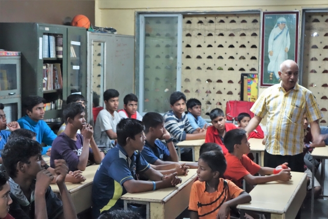 Straßenkinder-Heim für Jungen: Unterrichtsraum