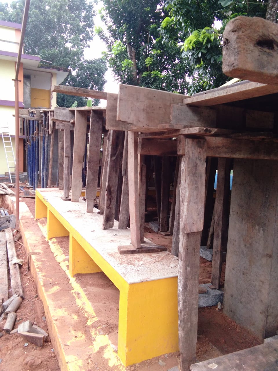 Alphons Sadhan Schule - Bau einer Rampe für den barrierefreien Zugang, gefördert durch die Stiftung