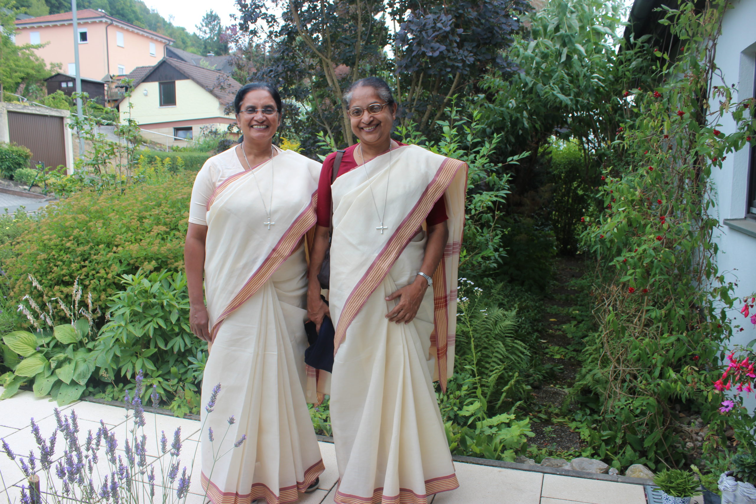 Schwester Biyamol und Schwester Rose von dem Medical Mission Sisters