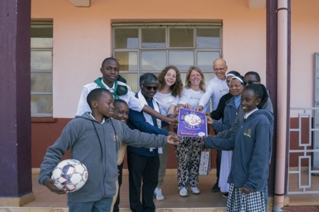 Mit der Kinderstiftung "Hoffnungsstrahl" in Kenia