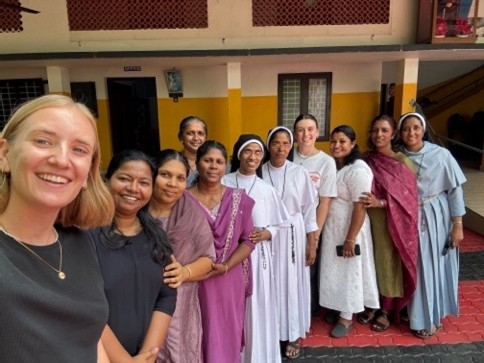 Reisebericht Eva Dorsch und Antonia Kestel Reisebericht Eva Dorsch und Antonia Kestel